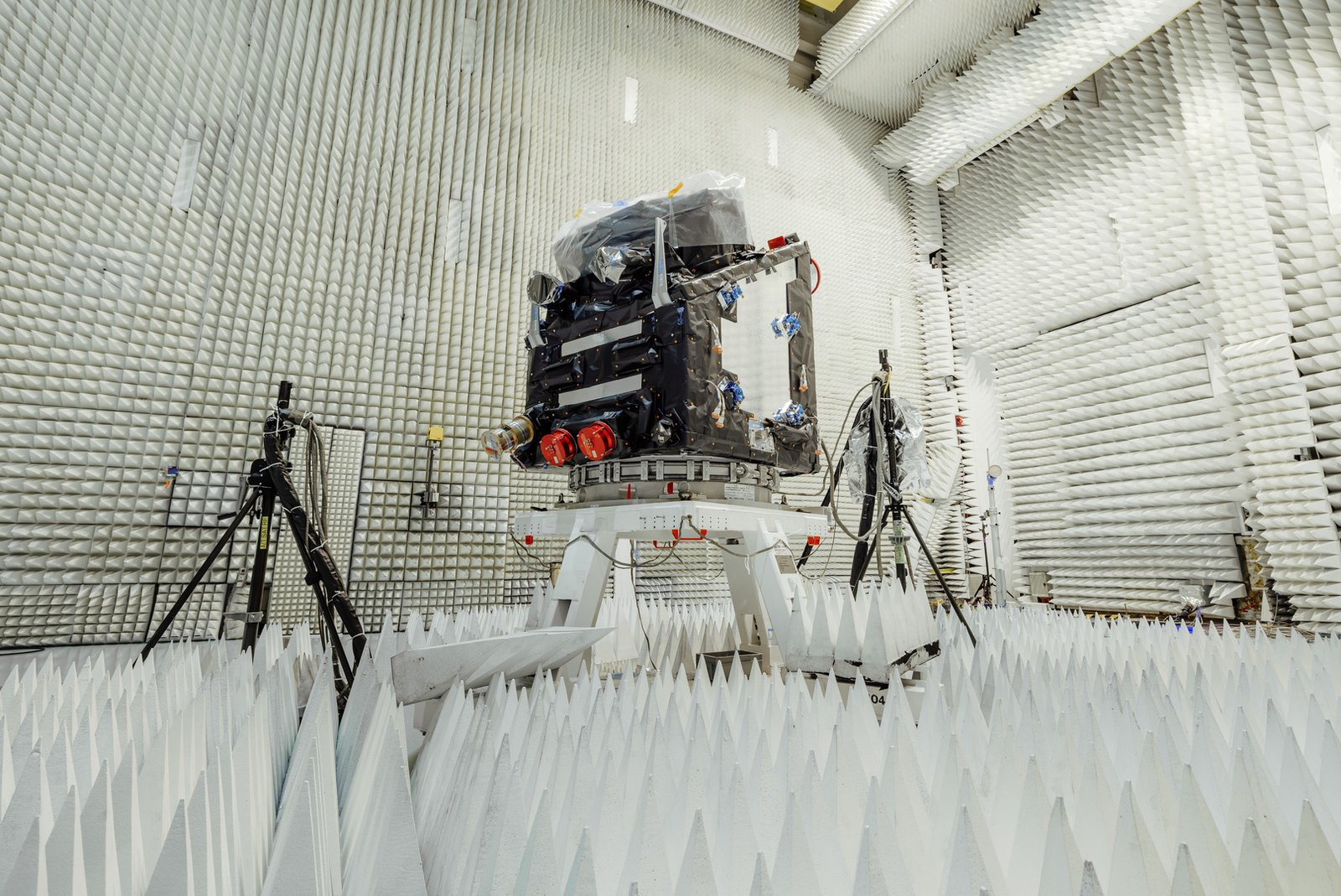 FLEX: A new vision from space to monitor plant and ecosystem health.©Thales Alenia Space_Alban Pichon